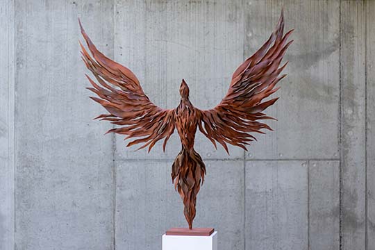 kovana-socha-fenix