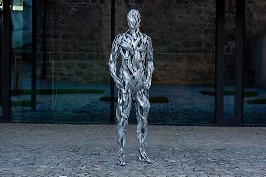 Zahradní figurální socha Strážce